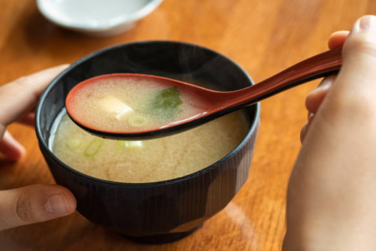Recette express : la soupe miso en 5 minutes